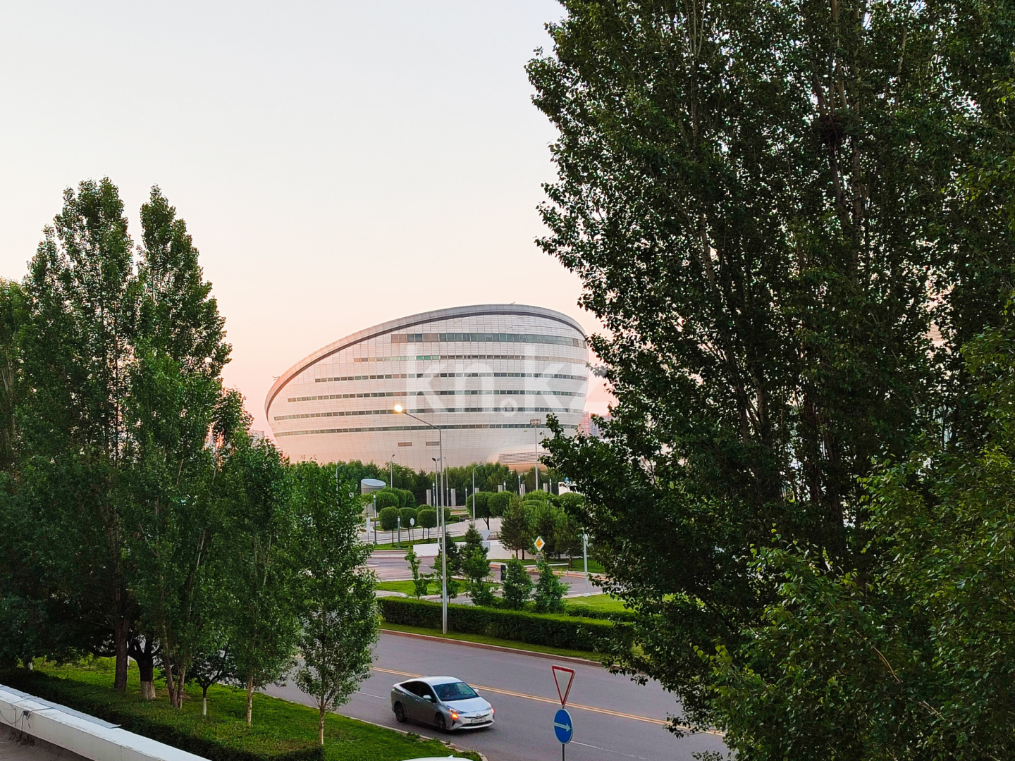 Аренда 1-комнатной квартиры, 43 м², ул. Бокейхана, дом  10 - ул. Керей, Жанибек хандар - Аренда квартир помесячно в Казахстане фото 1 из 4