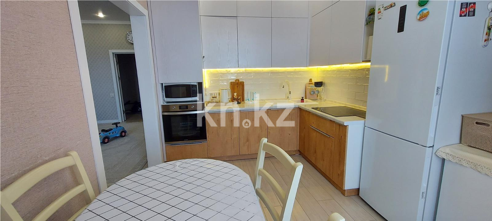 Продажа 3-комнатной квартиры, 92 м², пр. Шахтеров в Караганде - фото 7