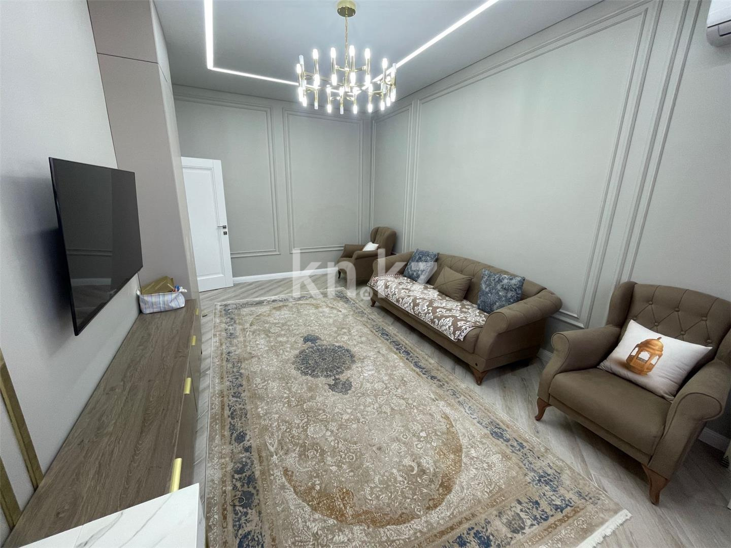 Продажа 3-комнатной квартиры, 90 м², ул. Муканова - Продажа  трехкомнатных квартир в новостройках Караганды фото 1 из 15