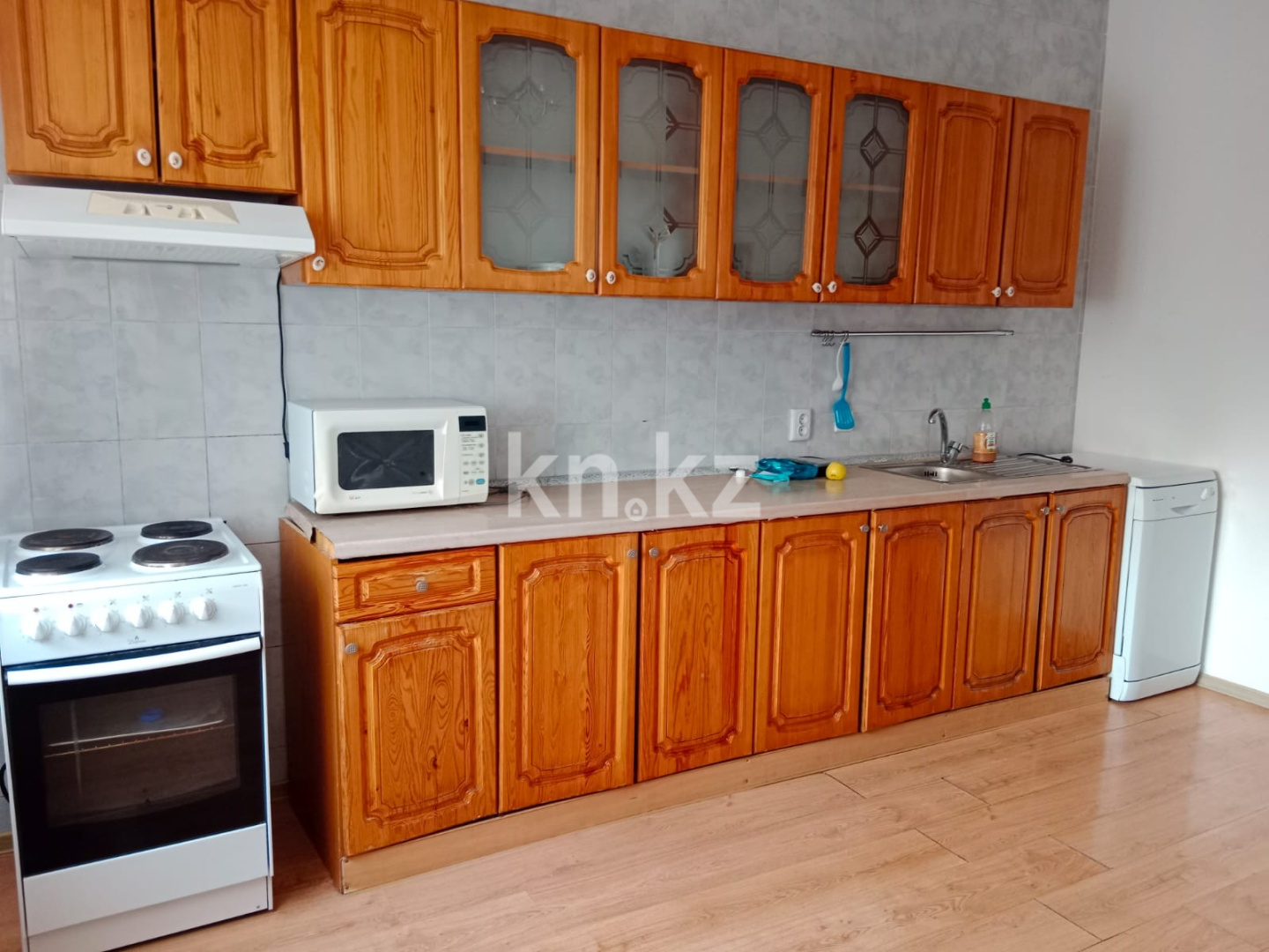 Аренда 3-комнатной квартиры, 125 м², ул. Достык, дом  13 - Аренда квартир помесячно в Казахстане фото 1 из 15