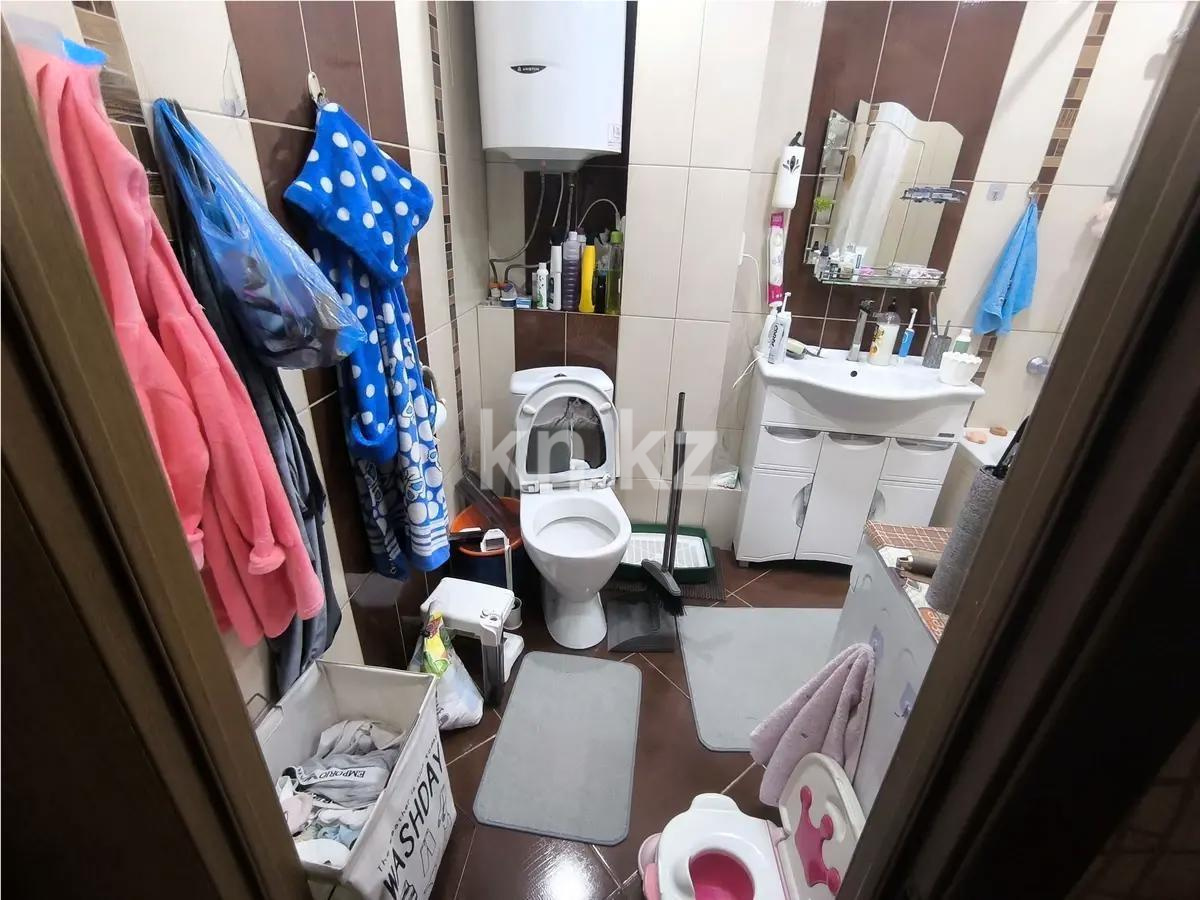 Продажа 2-комнатной квартиры, 48 м², ул. Аманжолова, дом  43 - Продажа квартир в Караганде фото 6 из 6