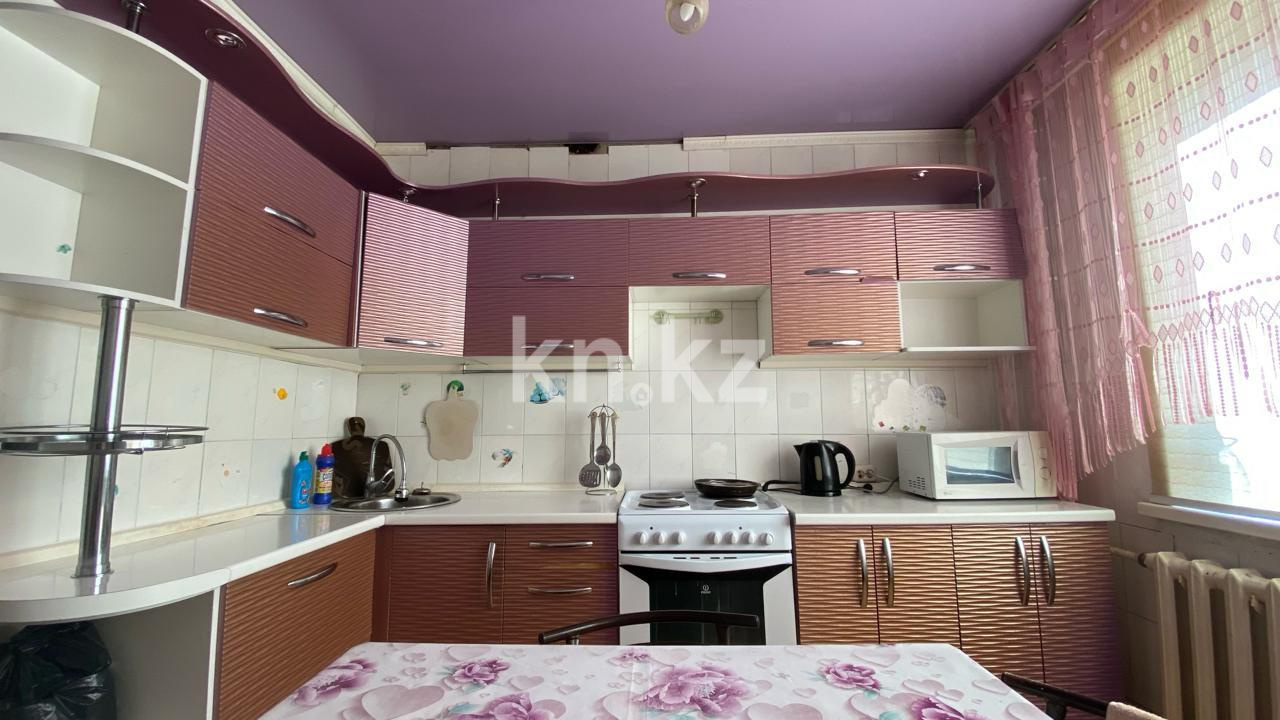 Продажа 3-комнатной квартиры, 62 м², пр. Шахтеров - Продажа  трехкомнатных квартир в Караганде фото 10 из 15