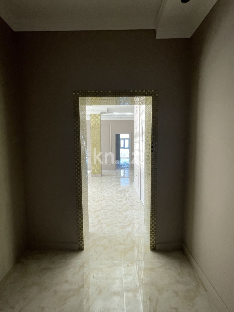 Продажа 4-комнатной квартиры, 142 м², ул. Желтоксан, дом  2/1 в Астане - фото 5