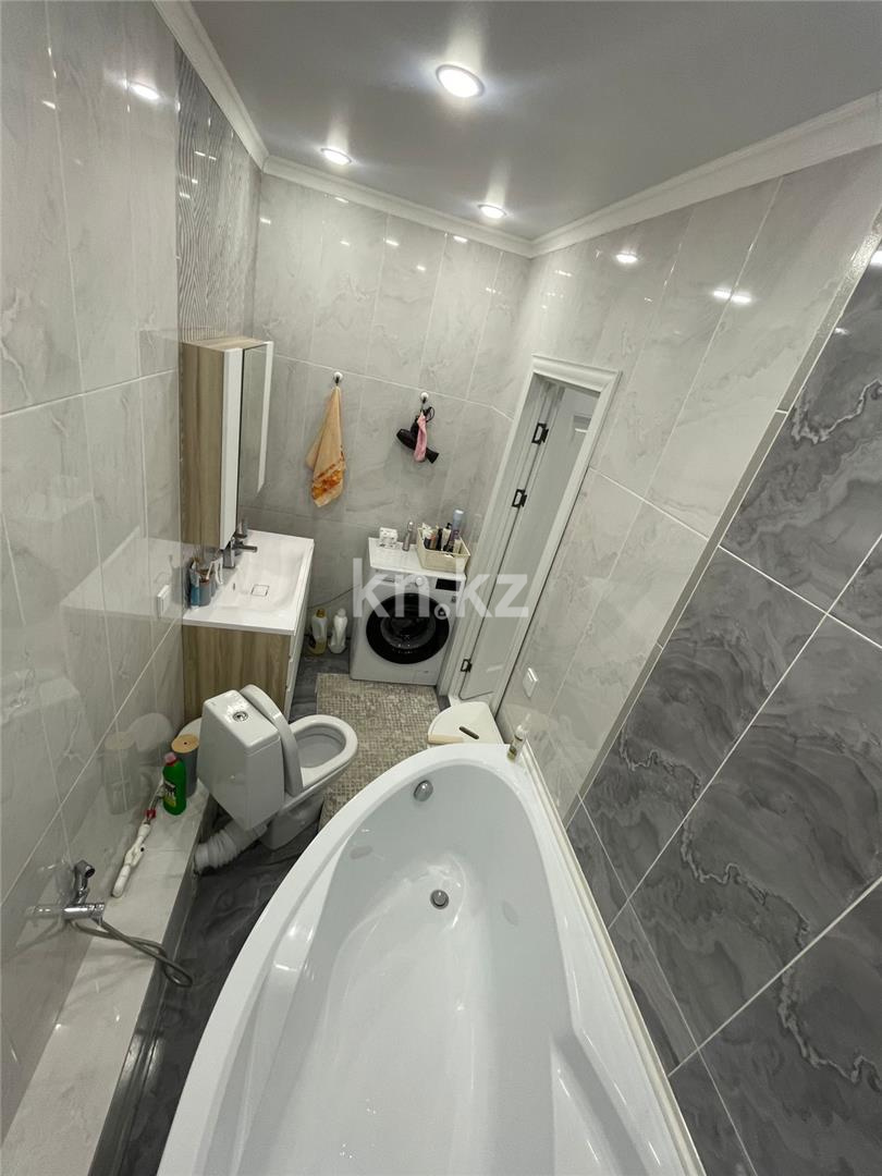 Продажа 3-комнатной квартиры, 104 м², ул. Таттимбета, дом  10/14 в Караганде - фото 12