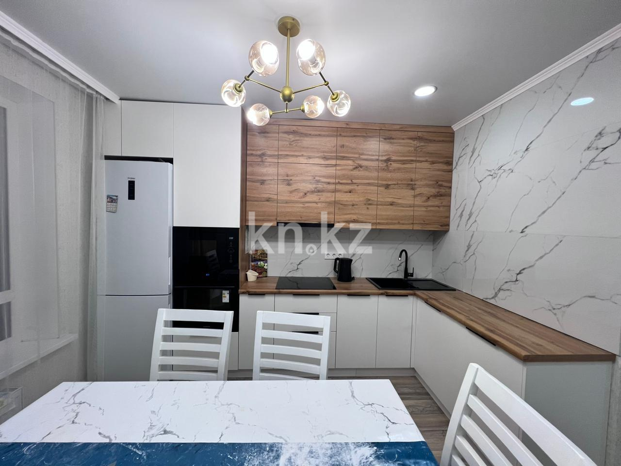 Продажа 3-комнатной квартиры, 87 м², ул. Сатыбалдина в Караганде - фото 7