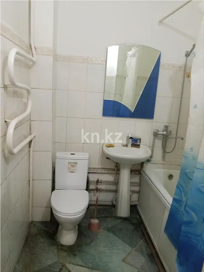 Продажа 1-комнатной квартиры, 40 м², мкр. Аксай-4, дом  12 в Алматы - фото 2