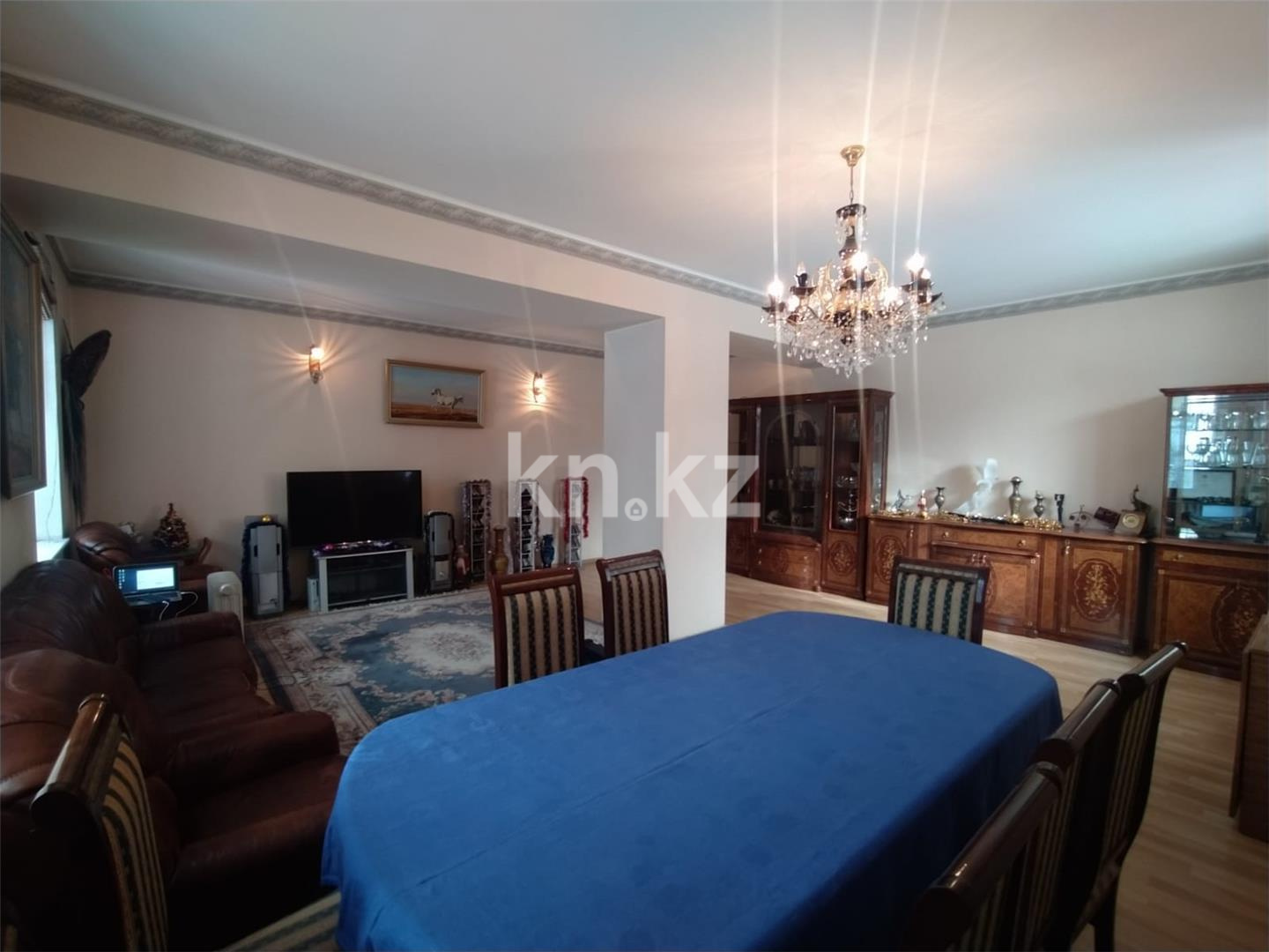 Продажа 4-комнатной квартиры, 158 м², ул. Жамбыла - Продажа  четырехкомнатных квартир в Караганде с фото фото 1 из 34
