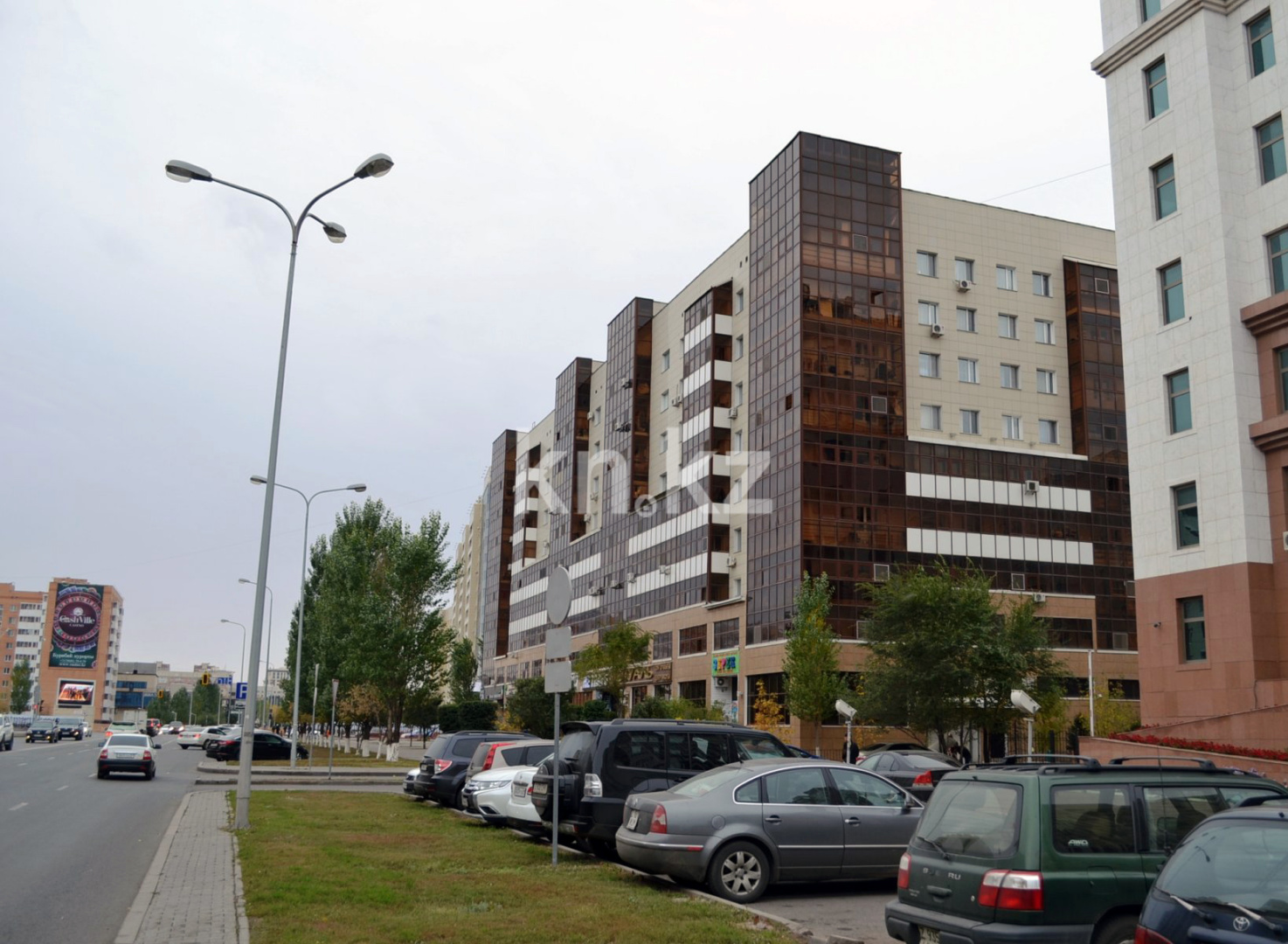 Продажа 2-комнатной квартиры, 85 м², ул. Сыганак, дом  33 в Астане - фото 11