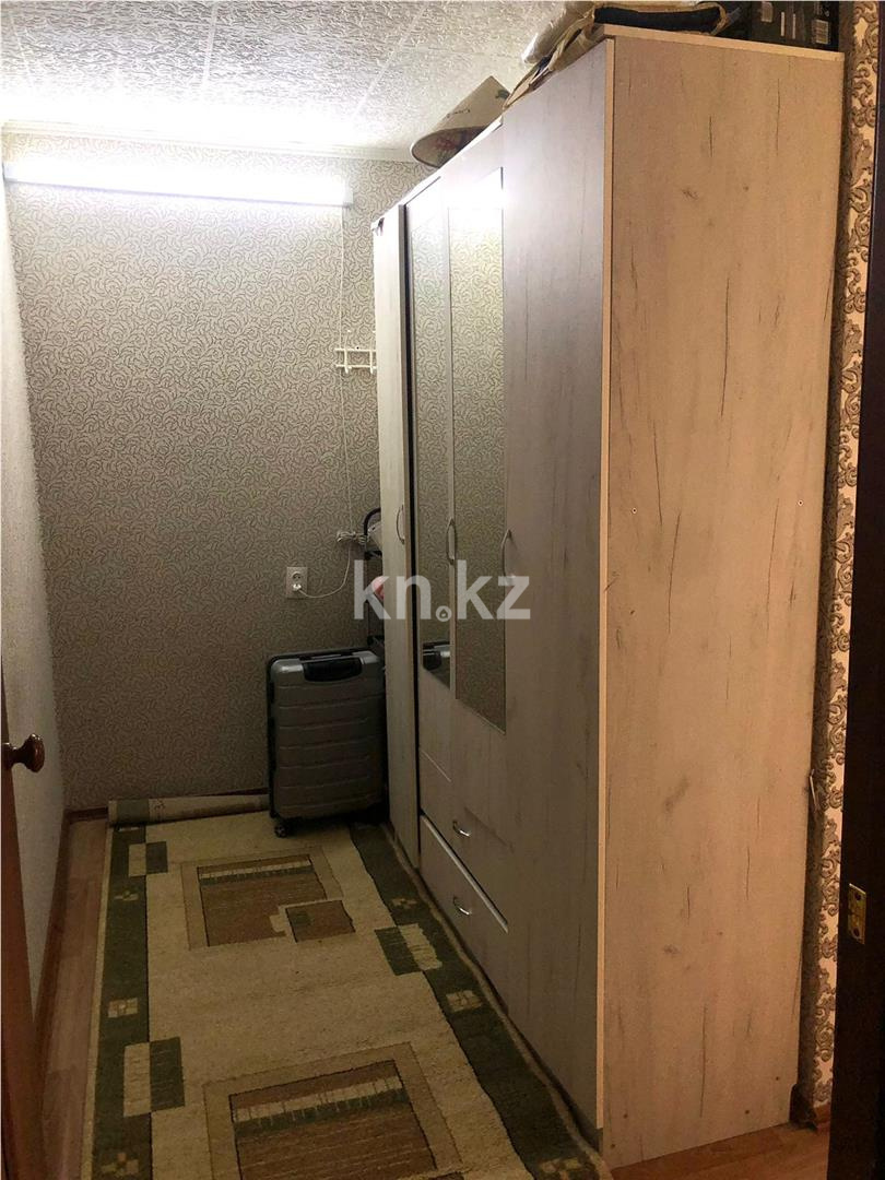 Продажа 1-комнатной квартиры, 30 м² - Продажа квартир в Караганде в Майкудуке - страница 3 фото 8 из 12