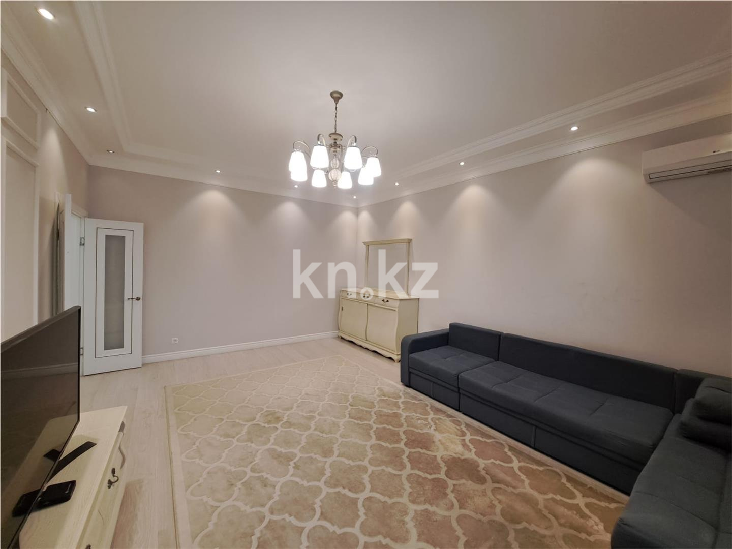 Продажа 2-комнатной квартиры, 80 м² - Продажа офисных и торговых помещений в Уральске фото 2 из 12