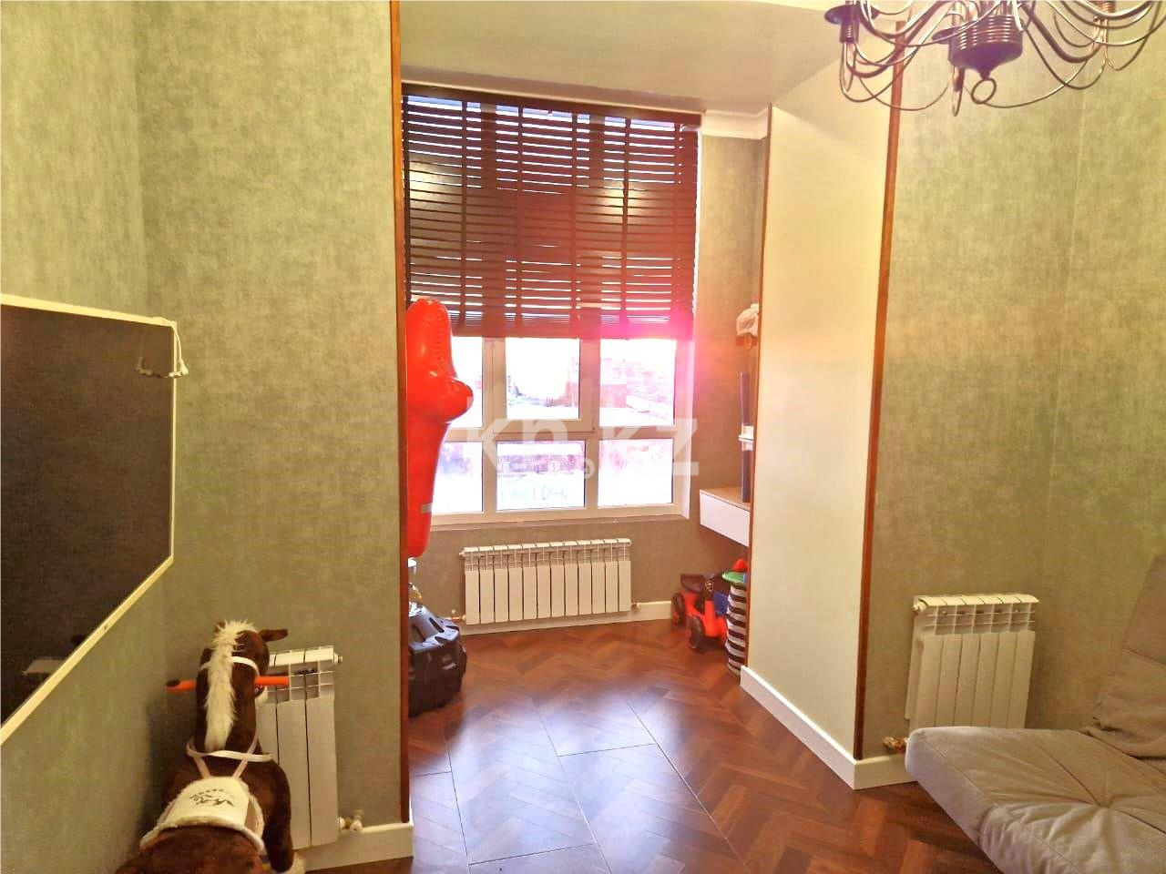 Продажа 4-комнатной квартиры, 90 м², ул. Момышулы - Продажа  четырехкомнатных квартир в Караганде фото 5 из 12