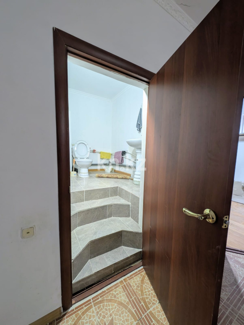 Продажа 6-комнатного дома, 525.2 м², ул. Береке, дом  18 - Продажа домов, коттеджей в Уральске фото 37 из 40