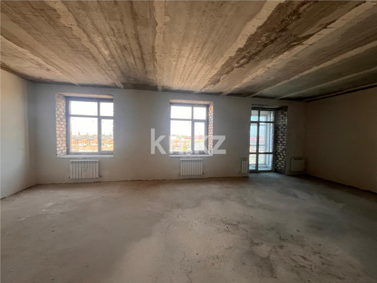 Продажа 4-комнатной квартиры, 118 м², ул. Букетова, дом  3/3 - Продажа  четырехкомнатных квартир в Караганде фото 1 из 10