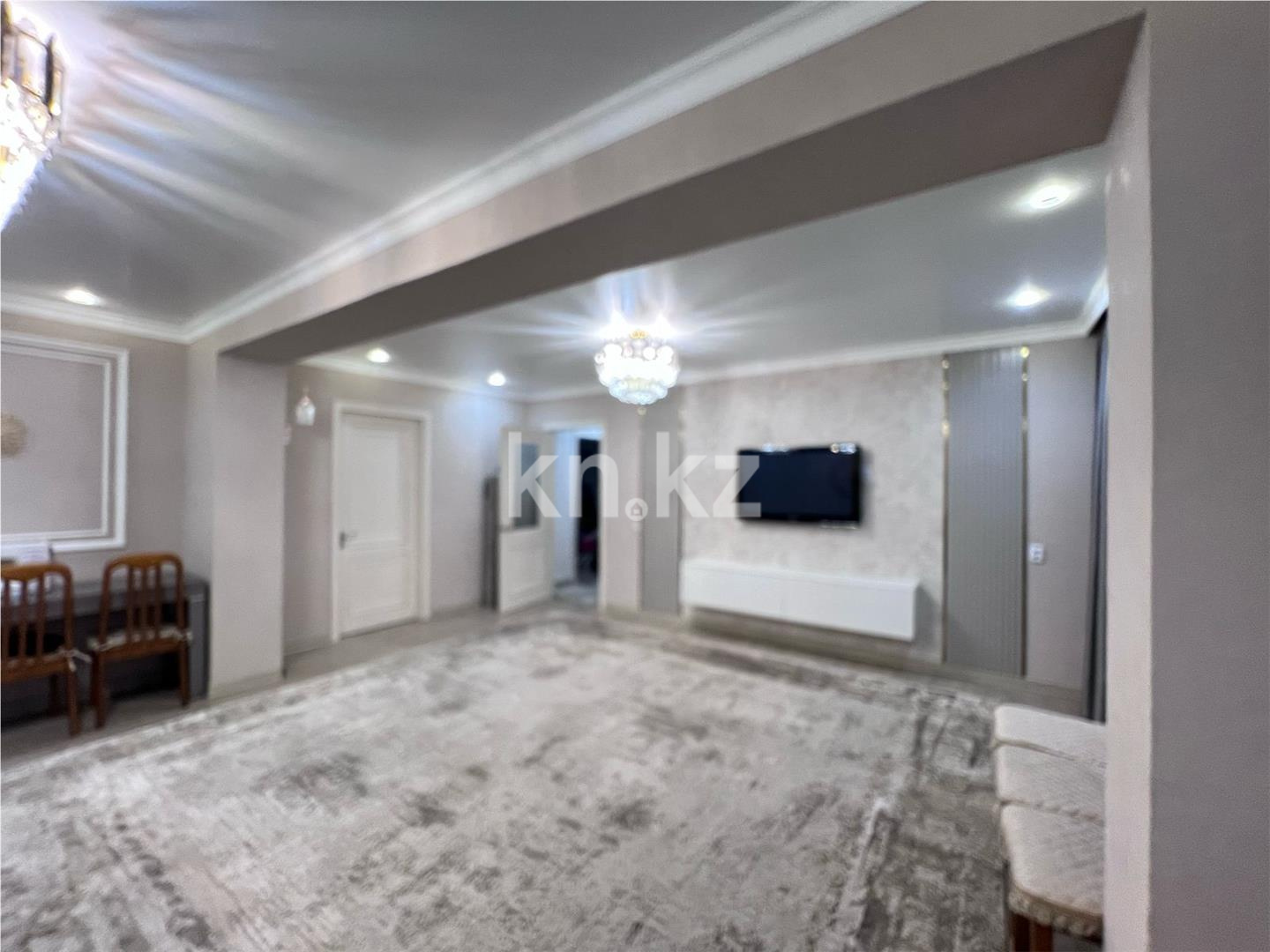 Продажа 3-комнатной квартиры, 85 м², ул. Дюсембекова, дом  35 в Караганде - фото 3