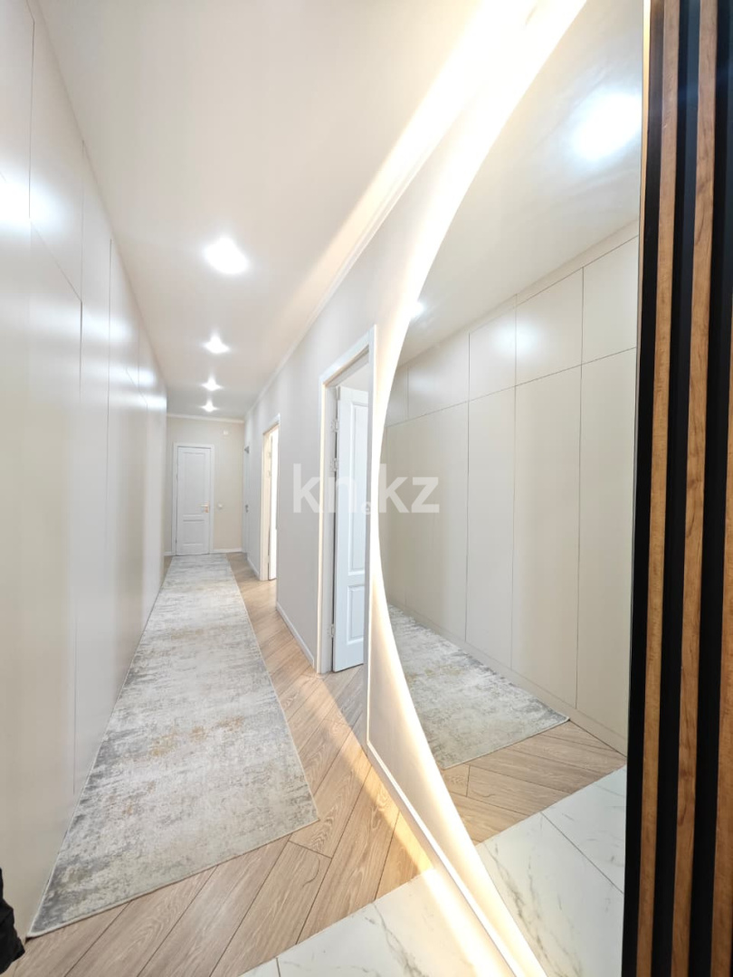 Продажа 4-комнатной квартиры, 120 м², пр. Шахтеров, дом  73/1 в Караганде - фото 4