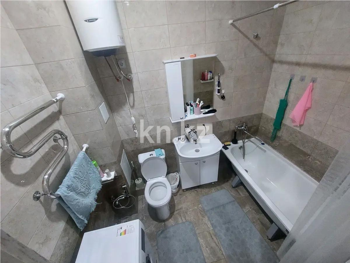 Продажа 1-комнатной квартиры, 43 м², ул. Муканова, дом  49/10 в Караганде - фото 3