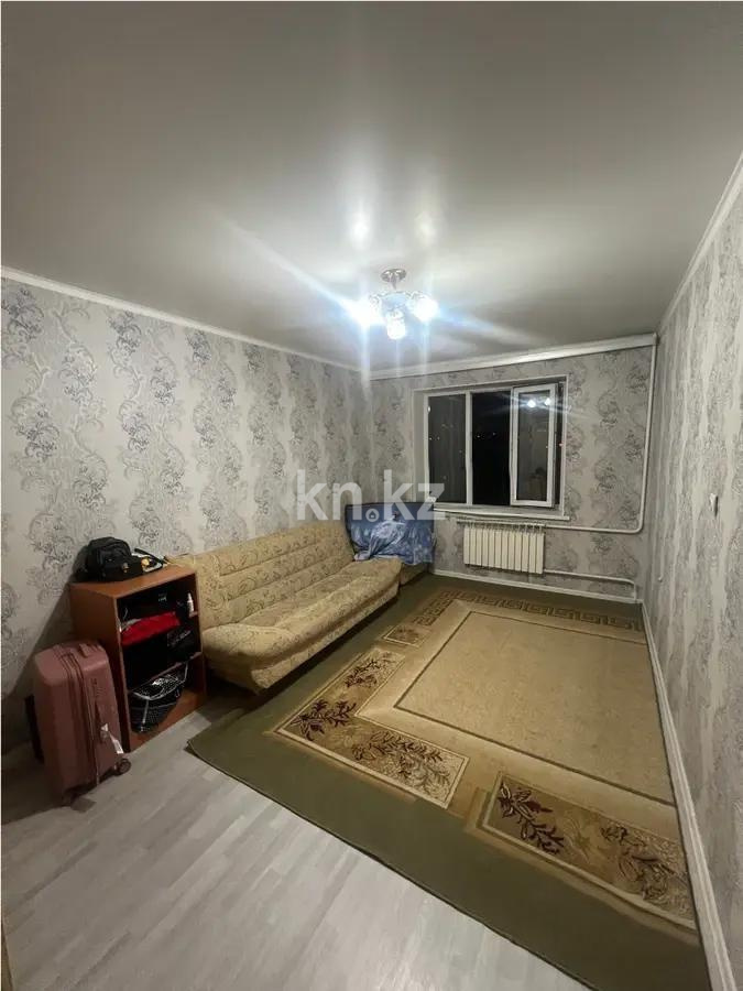 Продажа 3-комнатной квартиры, 52 м², мкр-н Аксай-3б, дом  2 - Продажа  двухкомнатных, трехкомнатных квартир в Алматы без посредников с фото фото 1 из 4