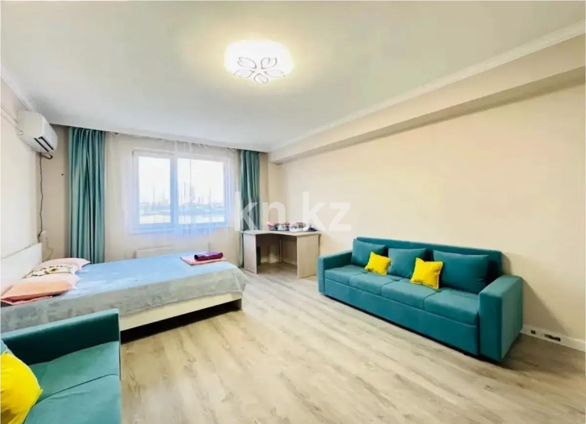 Продажа 3-комнатной квартиры, 91 м², ул. Толе би, дом  273/5 в Алматы - фото 2