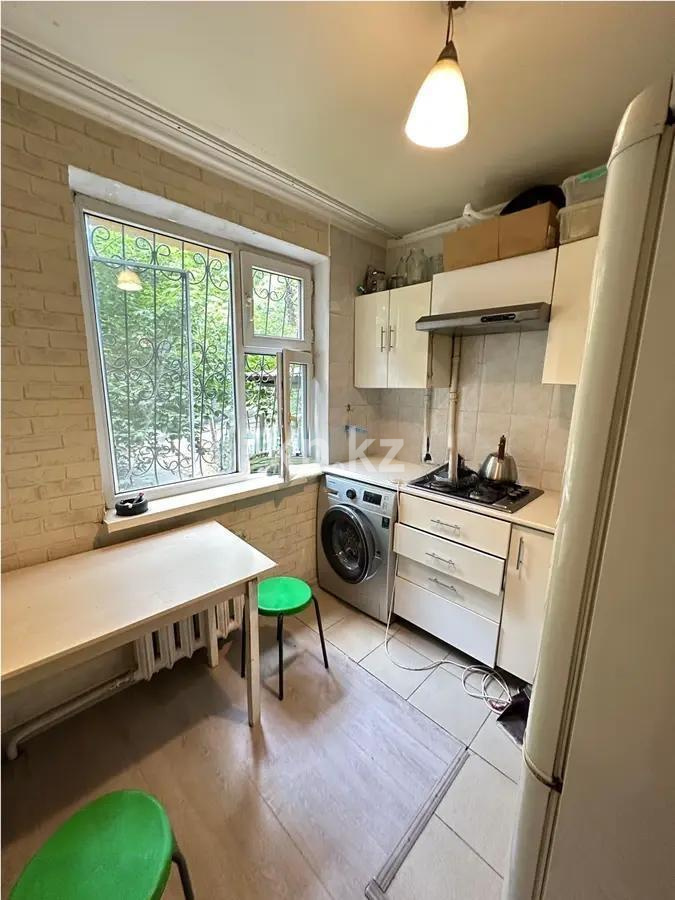 Продажа 3-комнатной квартиры, 58 м², мкр-н 4, дом  8 в Алматы - фото 4