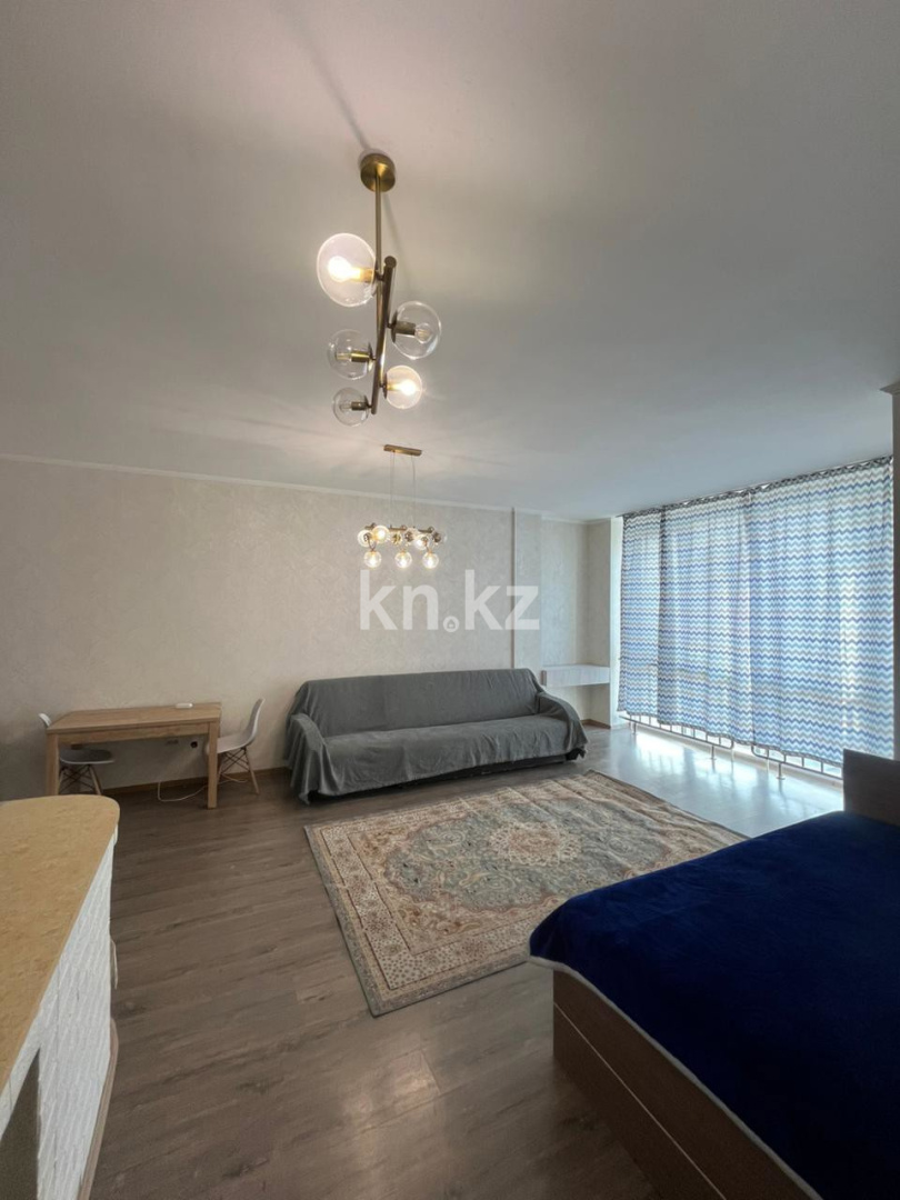 Продажа 1-комнатной квартиры, 60 м² - Продажа офисных и торговых помещений в Карагандинской области фото 1 из 10