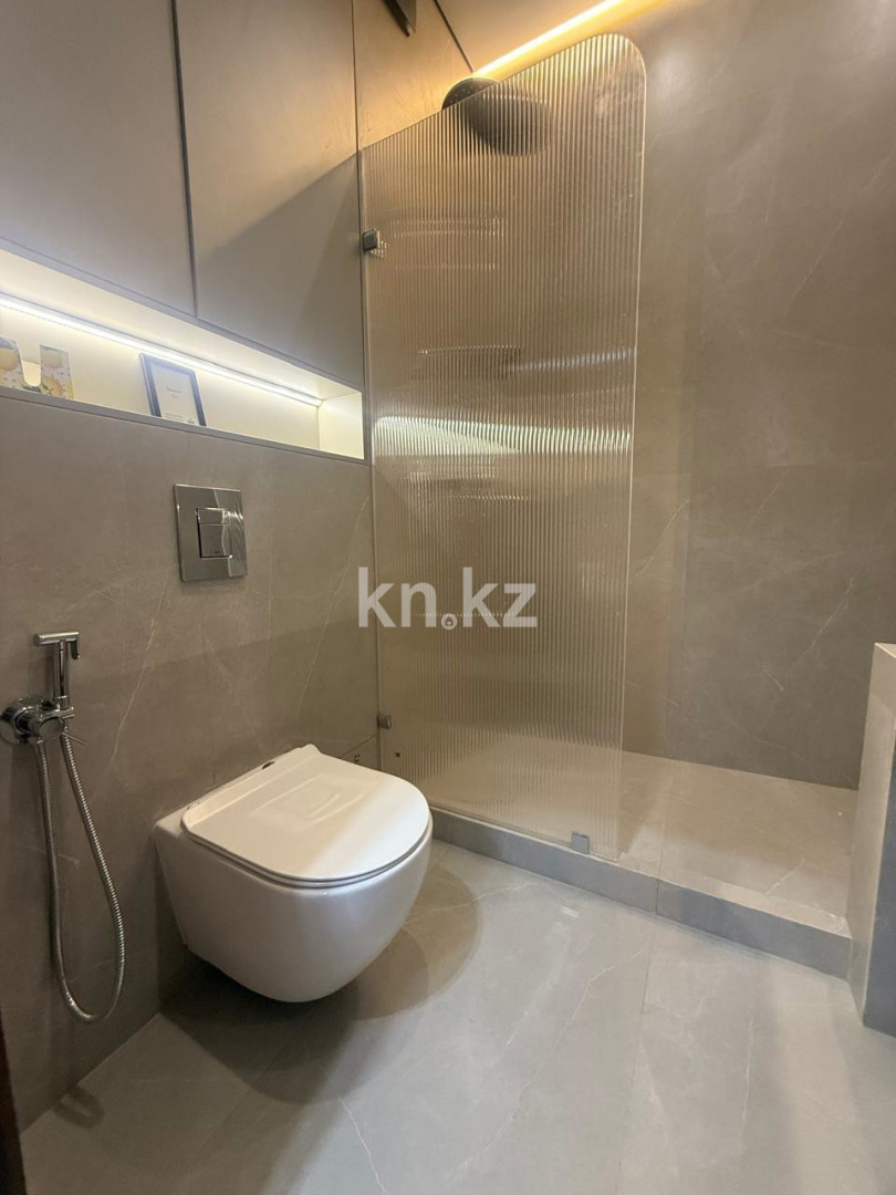 Продажа 4-комнатной квартиры, 111.6 м², Сейфуллина - Продажа квартир в Казахстане фото 17 из 26