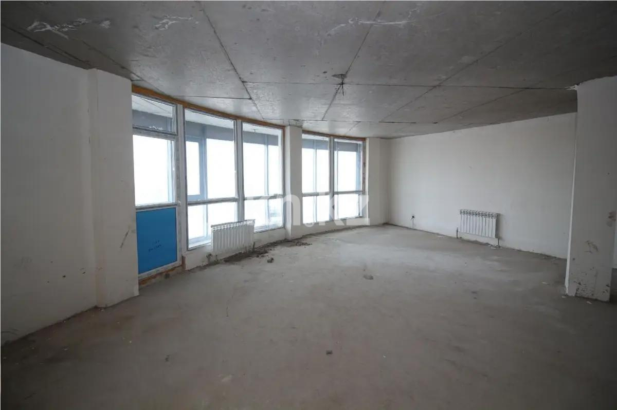 Продажа 4-комнатной квартиры, 175 м², ул. Тулебаева, дом  5 в Астане