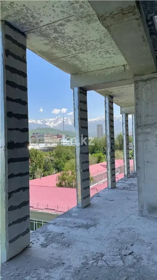 Продажа 5-комнатной квартиры, 144.6 м², ул. Толе би, дом  42 в Алматы - фото 2