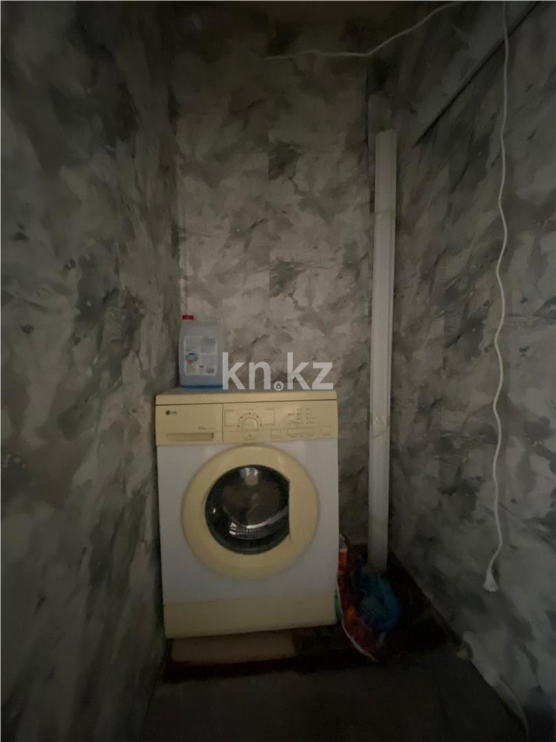 Продажа 1-комнатной квартиры, 31 м², 15 мкр. - Продажа  однокомнатных квартир в Караганде фото 12 из 13