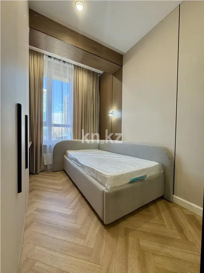 Продажа 3-комнатной квартиры, 61 м², пр. Абая, дом  118 в Алматы - фото 3