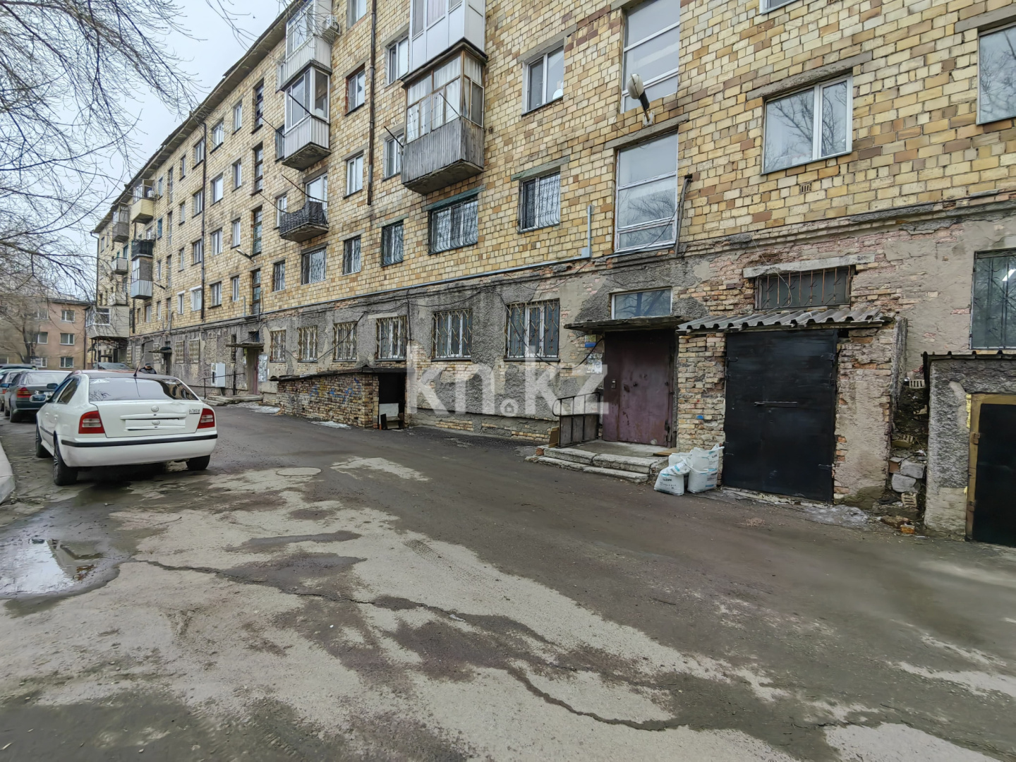 Продажа 3-комнатной квартиры, 42 м², ул. Магнитогорская, дом  2 в Караганде - фото 26