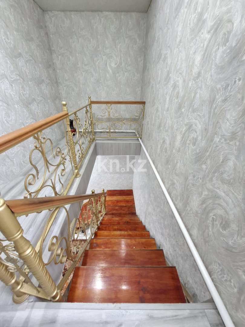 Продажа 5-комнатного дома, 225 м², пер. Аксайский - Продажа домов и коттеджей в Караганде фото 7 из 17