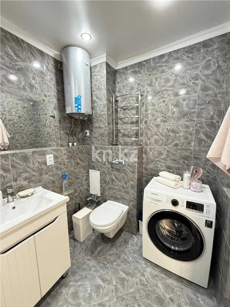 Продажа 3-комнатной квартиры, 70 м², ул. Ашимова, дом  22 в Караганде - фото 16