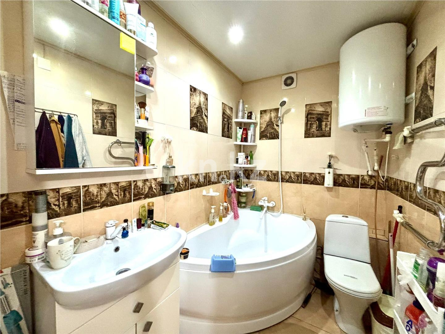 Продажа 3-комнатной квартиры, 63 м², 23 мкр. - Продажа квартир в Казахстане фото 9 из 14