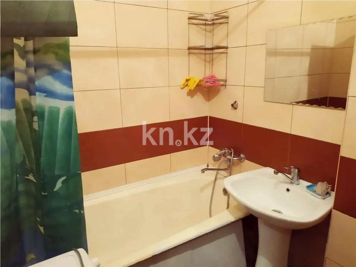 Продажа 3-комнатной квартиры, 64.7 м², ул. Толе би, дом  278 в Алматы - фото 4