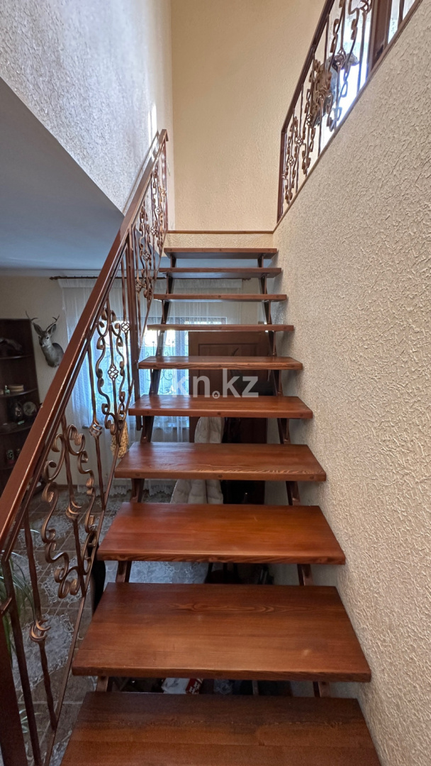 Продажа 4-комнатного дома, 215.5 м² в Алматы - фото 14