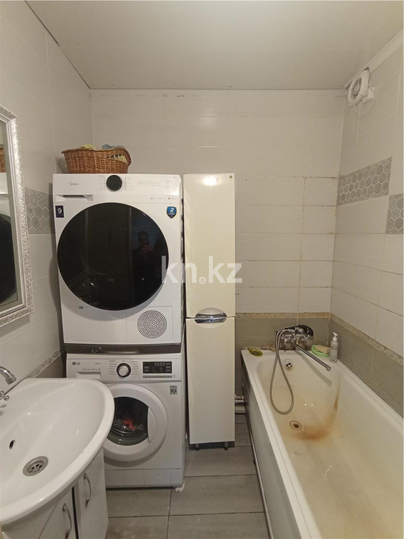 Продажа 3-комнатной квартиры, 63 м², мкр. Степной-3 - Продажа  трехкомнатных квартир в Караганде фото 9 из 12