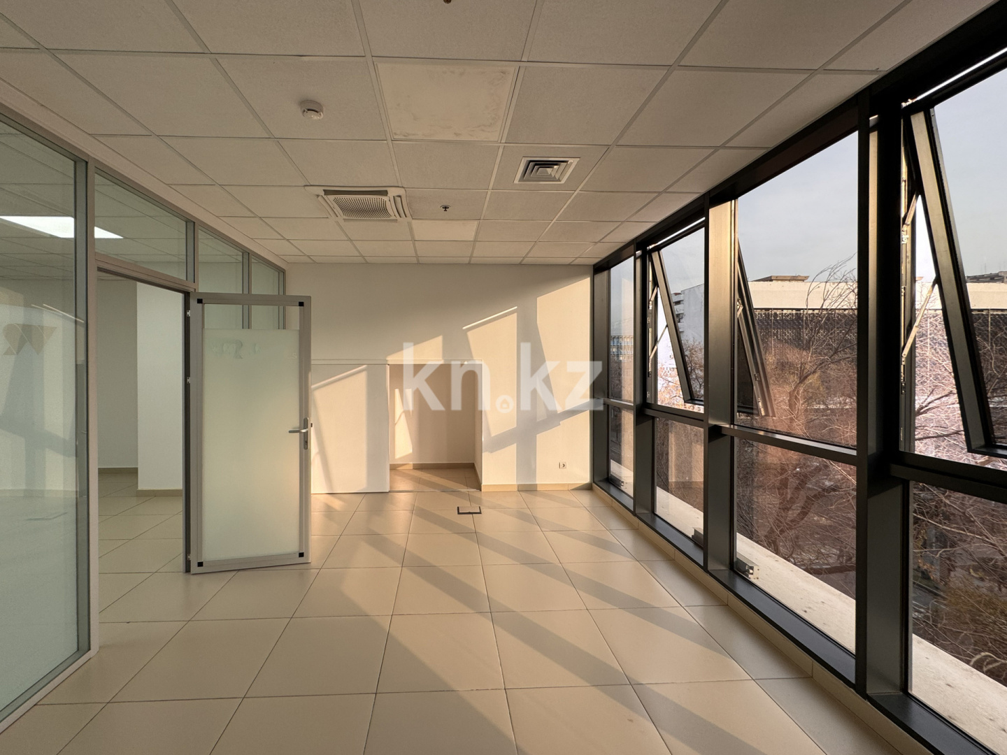 Аренда , пр. Абылай хана, дом  53 - Продажа квартир в Алматы фото 1 из 12