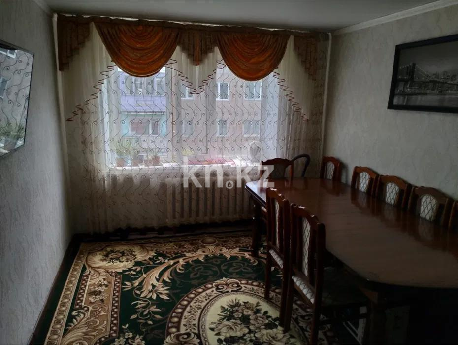 Продажа 3-комнатной квартиры, 50 м², 3 мкр-н, дом  5 - Продажа  трехкомнатных квартир в Абае фото 1 из 7