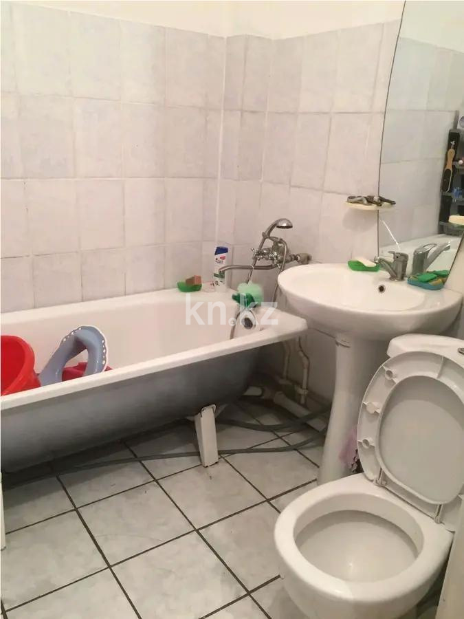 Продажа 1-комнатной квартиры, 42 м², мкр-н Кокжиек, дом  12 в Алматы - фото 3