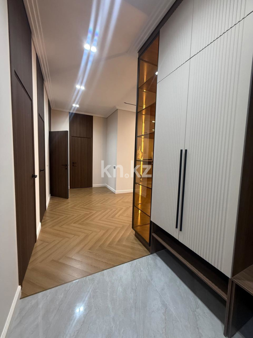 Продажа 4-комнатной квартиры, 111.6 м², Сейфуллина - Продажа квартир в Казахстане фото 21 из 26