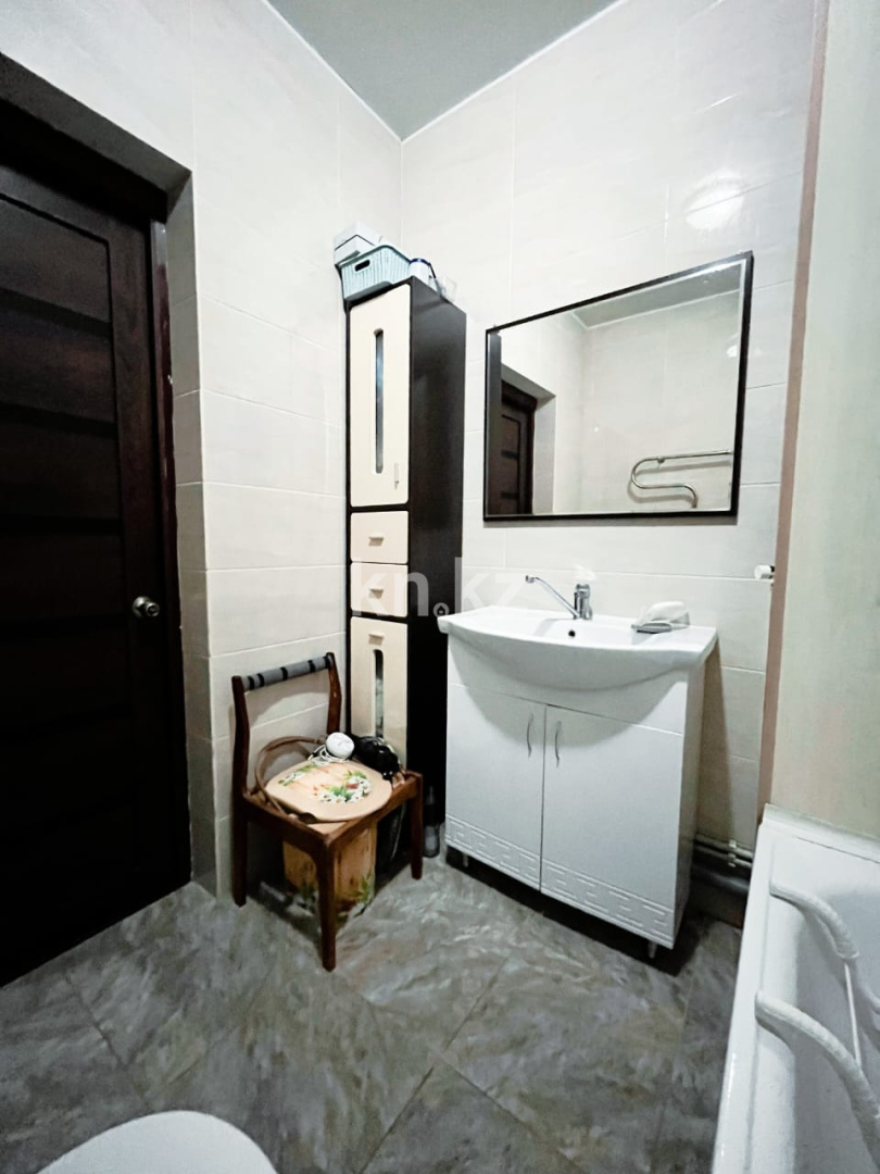 Продажа 3-комнатной квартиры, 64 м², ул. Дружбы Народов, дом  2/4 - Продажа жилой и коммерческой недвижимости в Усть-Каменогорске фото 20 из 24