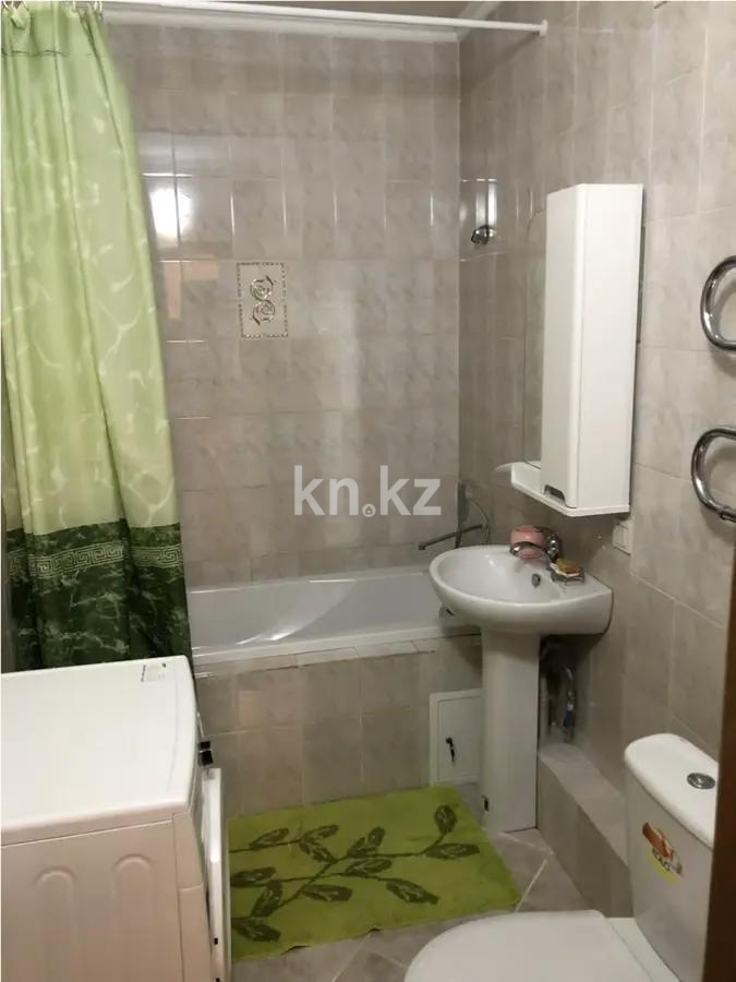 Продажа 1-комнатной квартиры, 50 м², ул. Аманжолова, дом  32 в Астане - фото 3