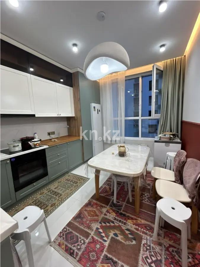 Продажа 3-комнатной квартиры, 63 м², пр. Абая, дом  160 в Алматы - фото 2