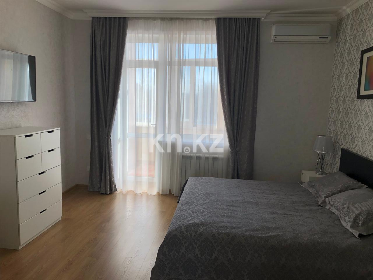 Продажа 3-комнатной квартиры, 98 м², ул. Аманжолова - Продажа квартир в Караганде фото 3 из 16