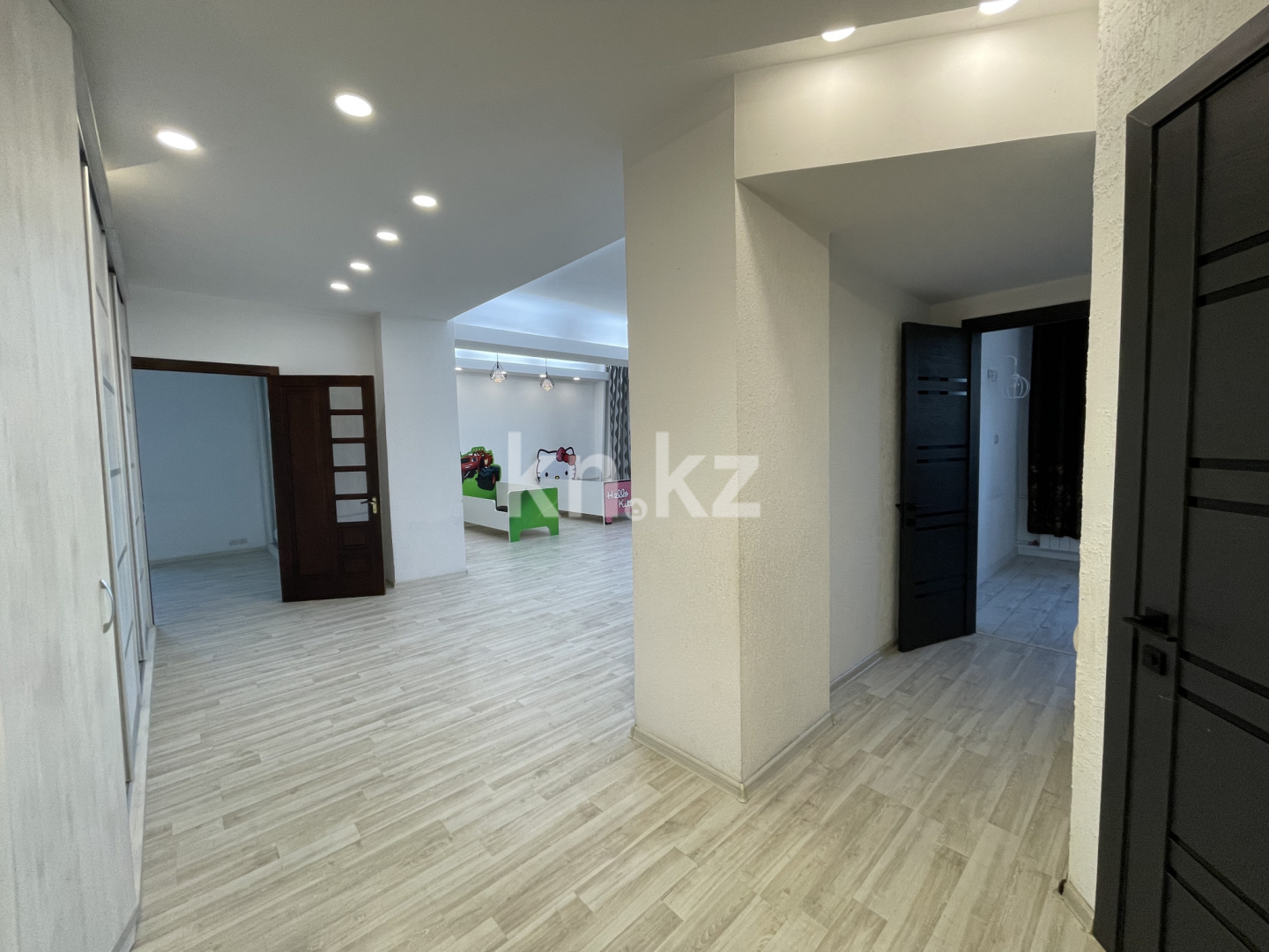 Продажа 2-комнатной квартиры, 84 м², ул. Казахстан, дом  116 - Продажа и аренда недвижимости в Усть-Каменогорске фото 5 из 12