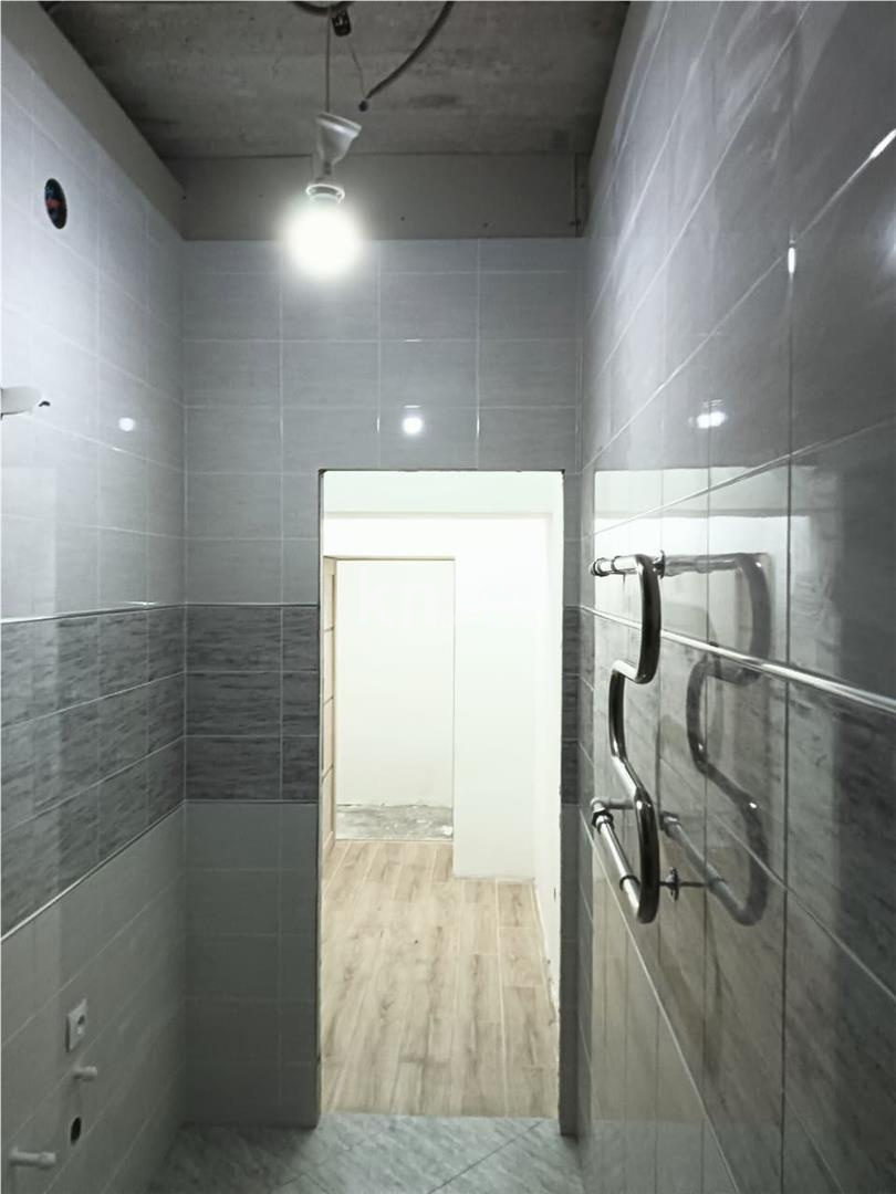 Продажа 5-комнатной квартиры, 132 м², мкр-н Алтын Арка - Продажа  пятикомнатных квартир в Караганде фото 12 из 25