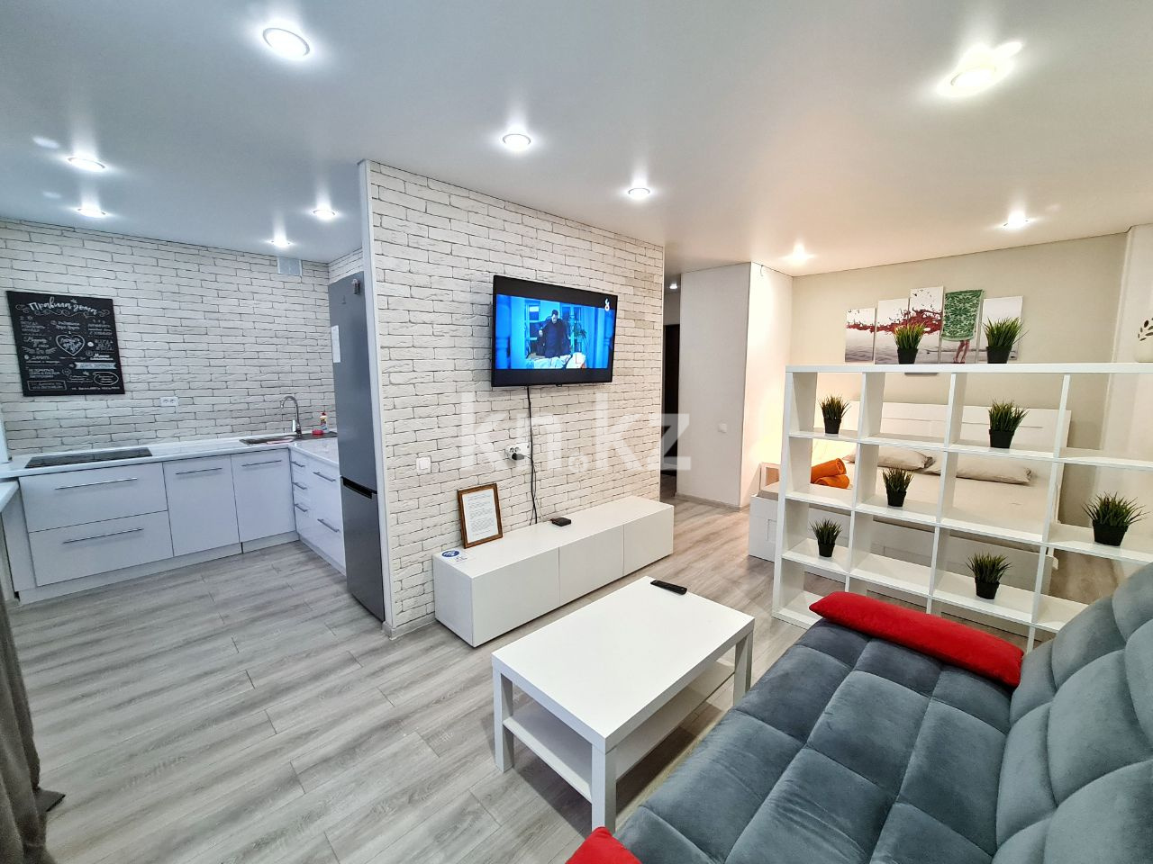 Аренда 1-комнатной квартиры посуточно, 35 м², Торайгырова, дом  53 - Продажа и аренда недвижимости в Павлодаре фото 1 из 6