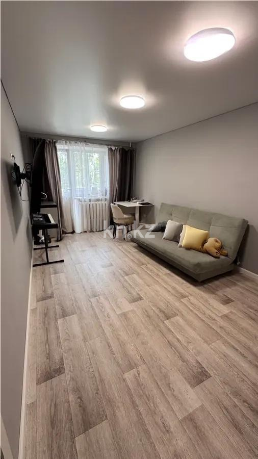 Продажа 2-комнатной квартиры, 44 м², пр. Республики, дом  20 - Продажа квартир без посредников в Караганде фото 1 из 6