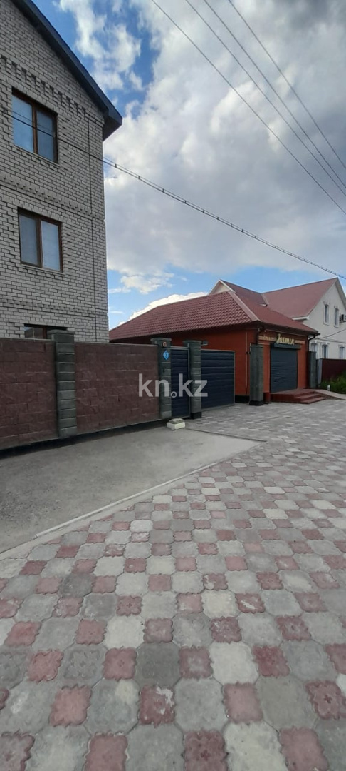 Продажа 8-комнатного дома, 338 м², ул. Кастеева, дом  13 - Продажа и аренда недвижимости в Атырау фото 2 из 18