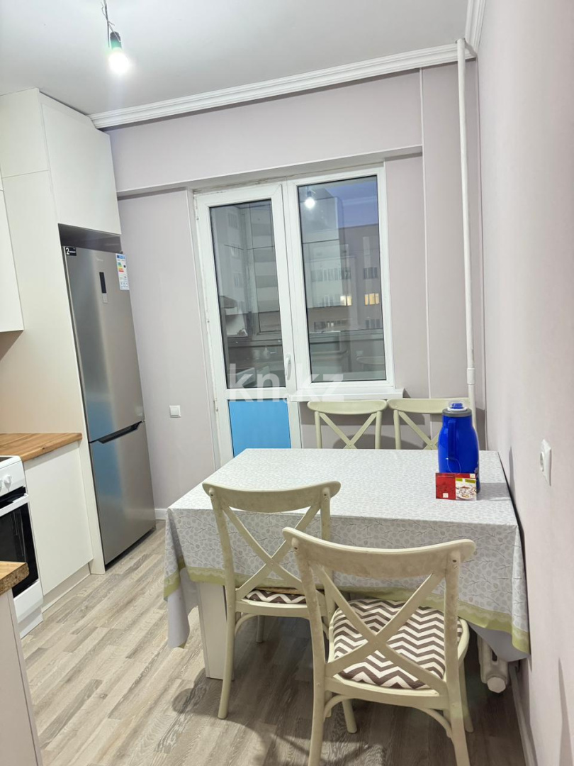 Аренда 2-комнатной квартиры, 65 м² - Аренда двухкомнатных квартир помесячно в Астане фото 1 из 8